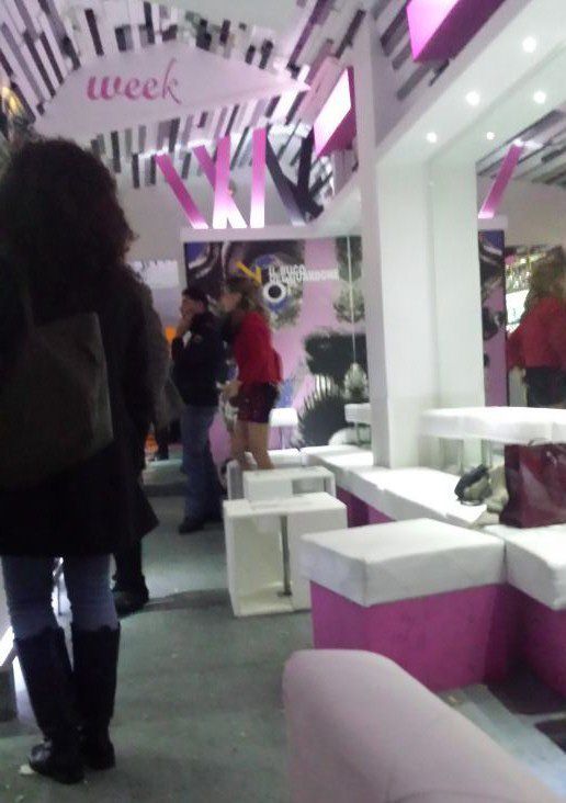 Reggio, due rapinatori fanno irruzione in un locale notturno