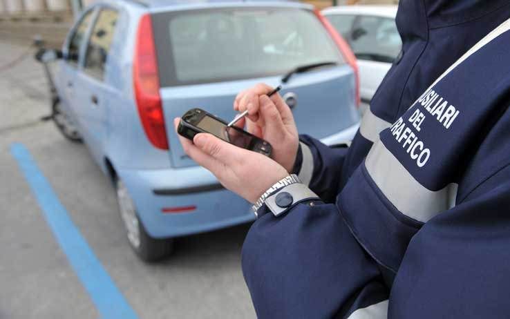 Multe auto, a Cosenza si evade di più