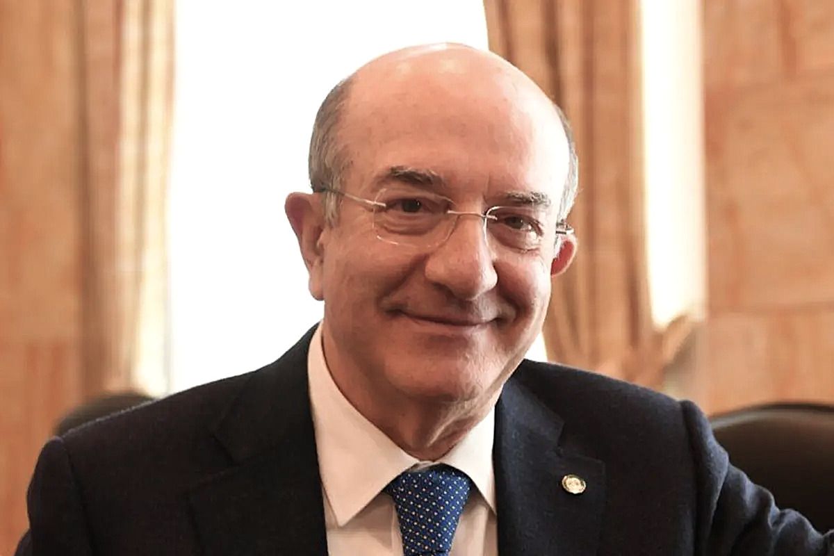 «Voglio solo una città normale»: Lamberti Castronuovo, il candidato che non promette miracoli