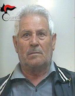 Detenzione abusiva di armi e furto di energia, arrestato 78enne
