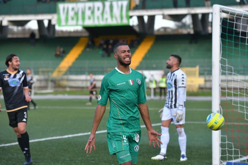 Reggina, patto Cannella-Taibi per Charpentier