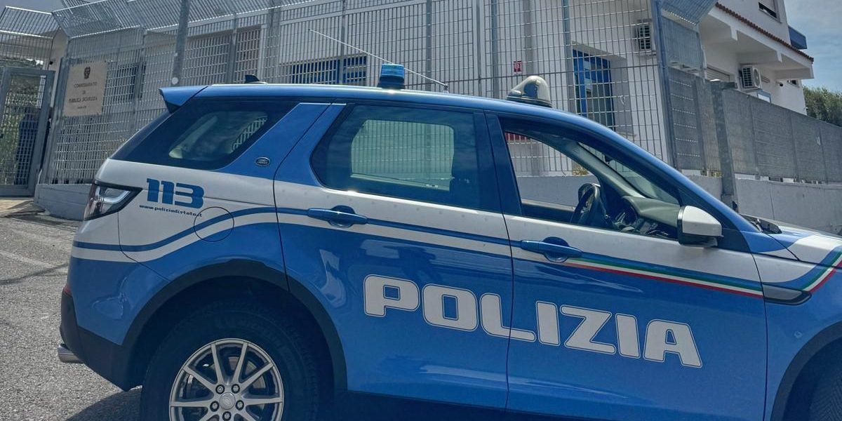 Trecento grammi di marijuana in casa, arrestato un giovane di Scalea