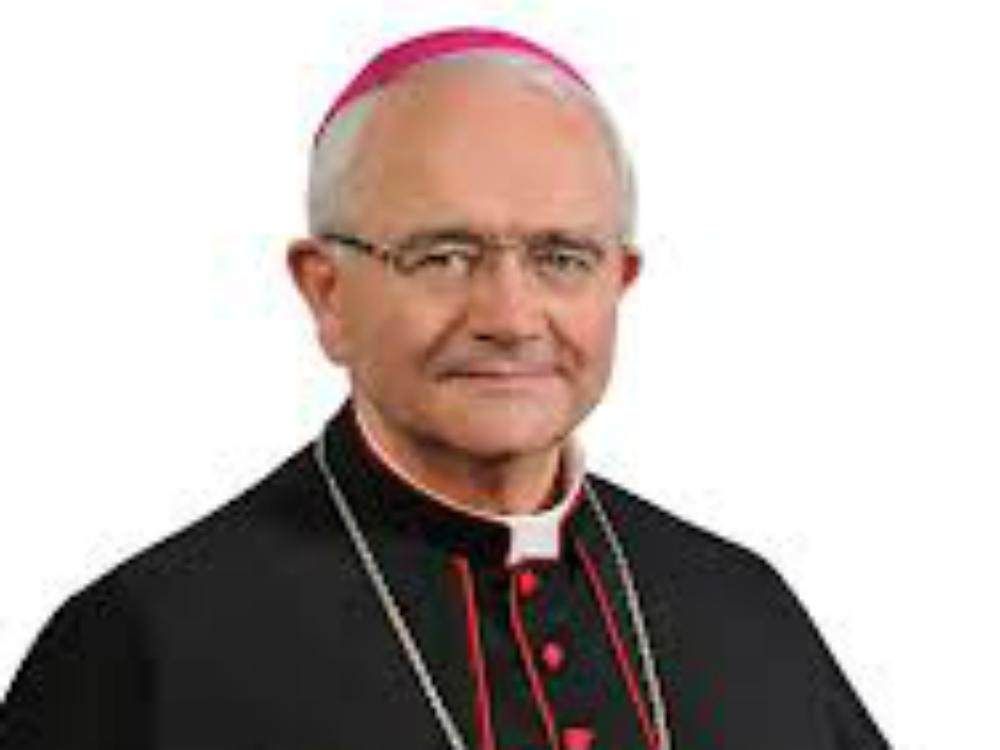 INCHINO AL BOSS | Il vescovo di Oppido sospende tutte le processioni