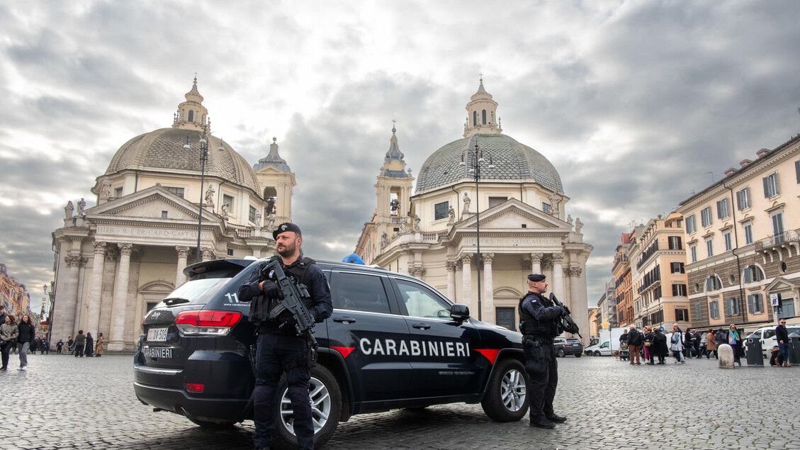 Droga, estorsioni e contatti con i clan calabresi: 7 arresti a Roma