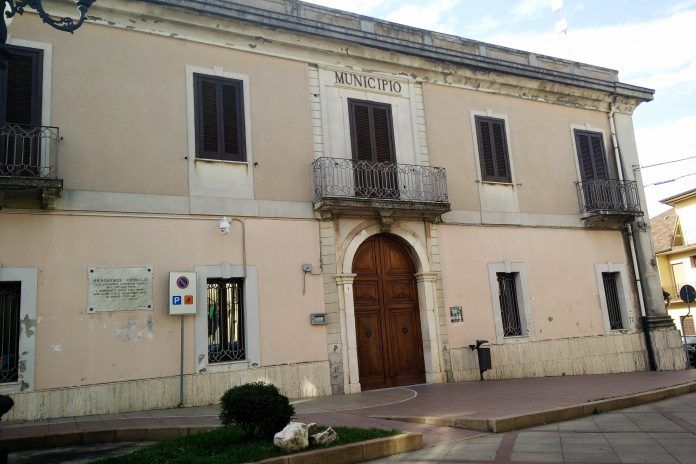 L’ex testimone di giustizia Antonino Cento denuncia sui social un’aggressione subita dal sindaco di Cittanova