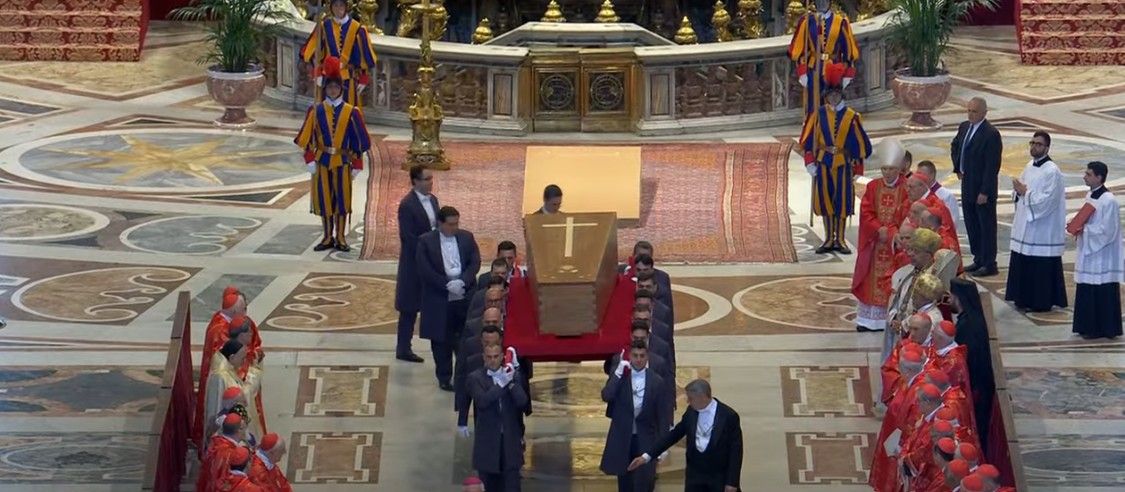 Al via i funerali di Papa Francesco