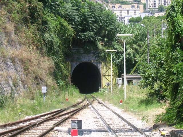 Trasporti, i lavori alla galleria Santomarco posticipati a maggio