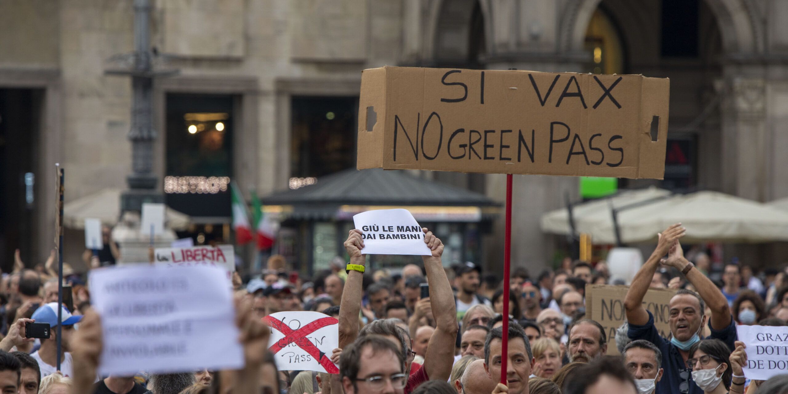 Stretta sui cortei “no pass”, solo sit-in fuori dai centri storici