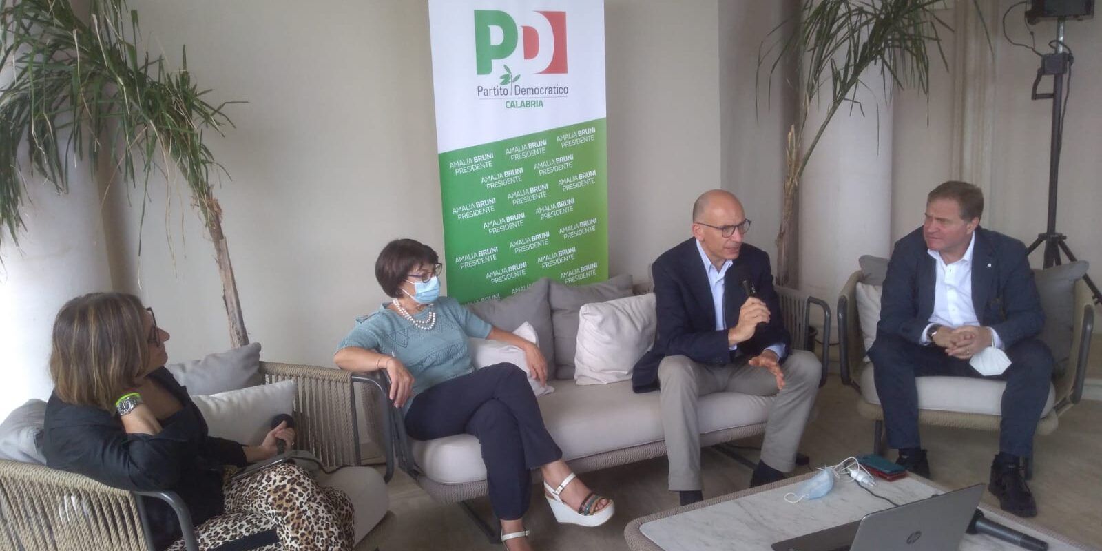 Letta: «Fermiamo il salvinismo in Calabria. La regione sia questione nazionale» – VIDEO