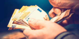 ‘Ndrangheta, dall’affare (svanito) sui carburanti coi Casamonica alle false fatture. Il pentito racconta Filippo Crea: «Era un truffaldino»