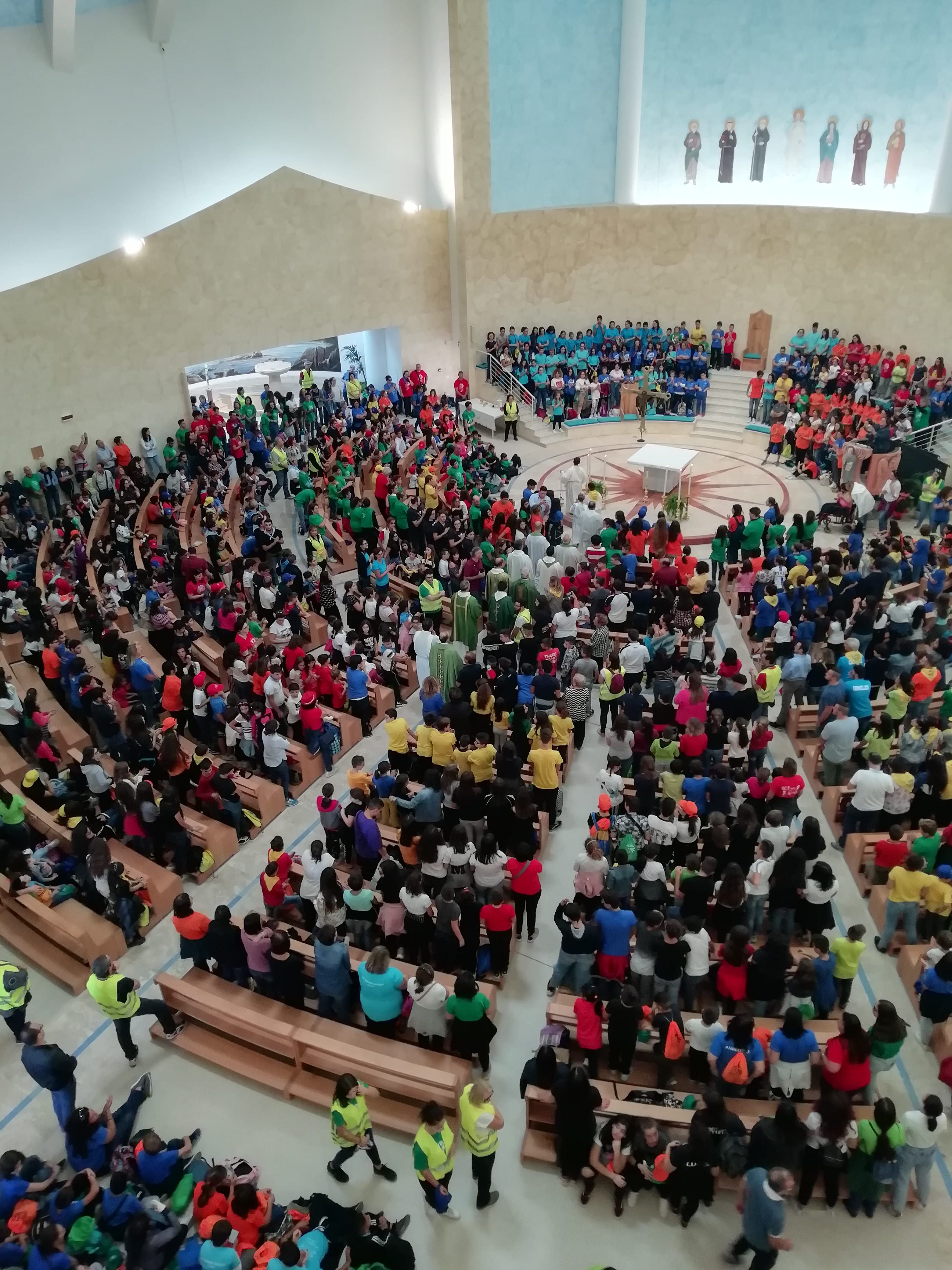 Lamezia, Mons. Schillaci ai giovani dell'Acr: «Siete il vostro oltre»