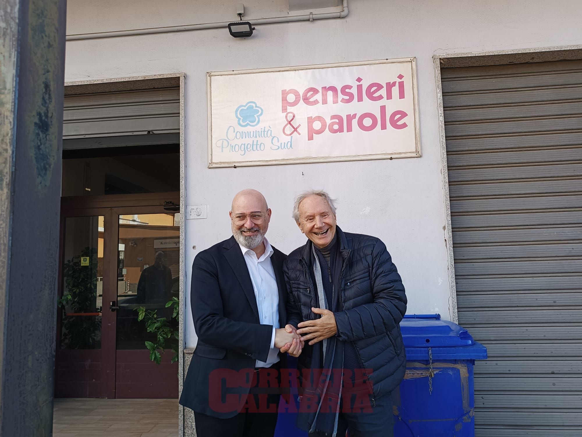 Bonaccini visita la comunità Progetto Sud: «La lotta alla mafia dev’essere un obiettivo della politica» – VIDEO