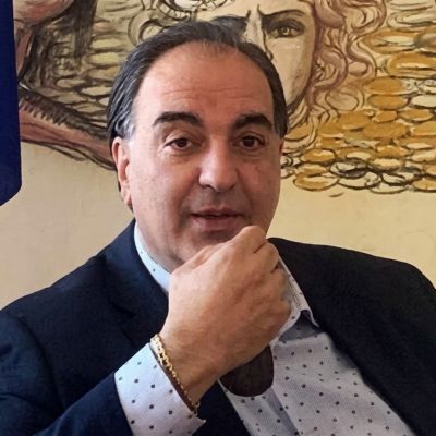 Cosenza, Sacco torna tra i banchi del Consiglio dopo la sospensione