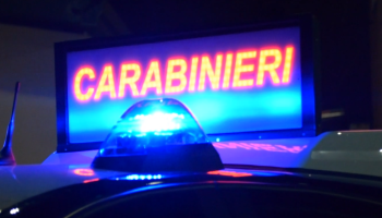 Ignorano l’alt e fuggono per le strade di Crotone e Cirò Marina, due denunciati