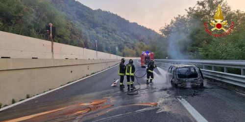auto incendiata A2 tratto vibo
