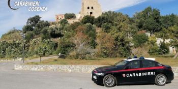 Blitz antidroga a Scalea: oltre un chilo di hashish e 6.700 euro sequestrati. 2 arresti