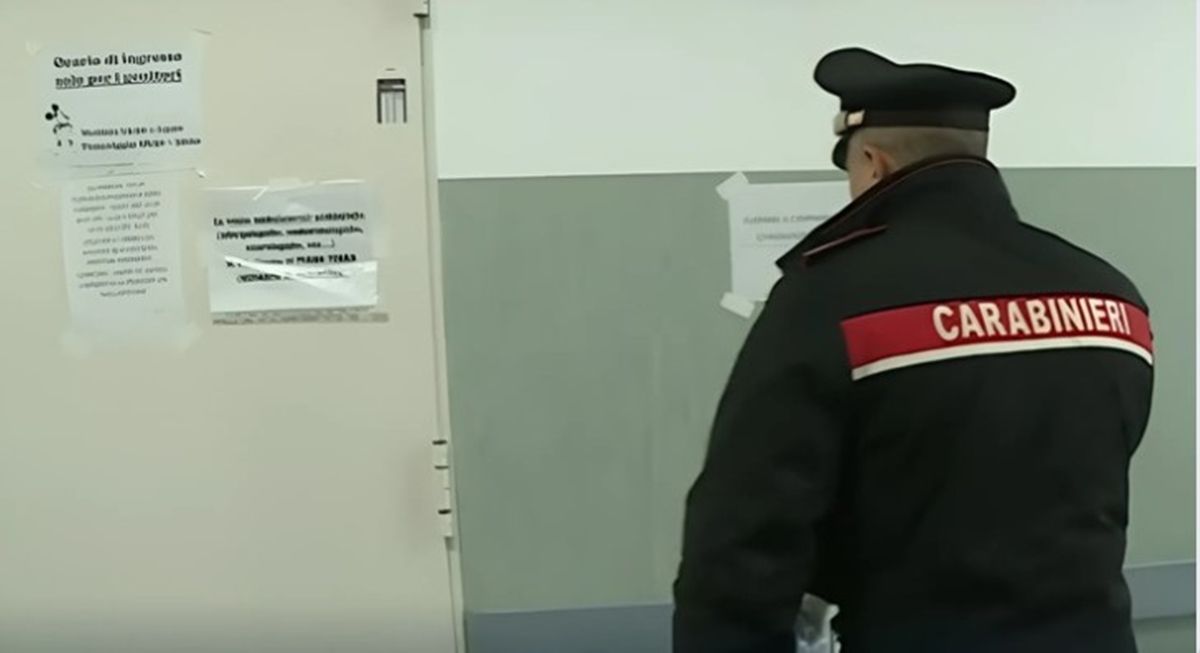 L’inferno dei due fratellini del Cosentino. «Fratture ed ematomi compatibili con l’azione violenta di un adulto»