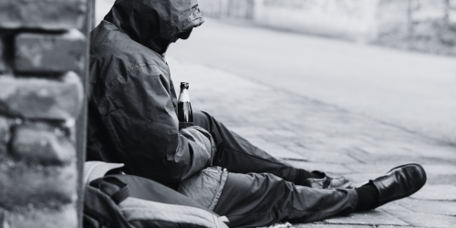 clochard aggredito vibonese minori