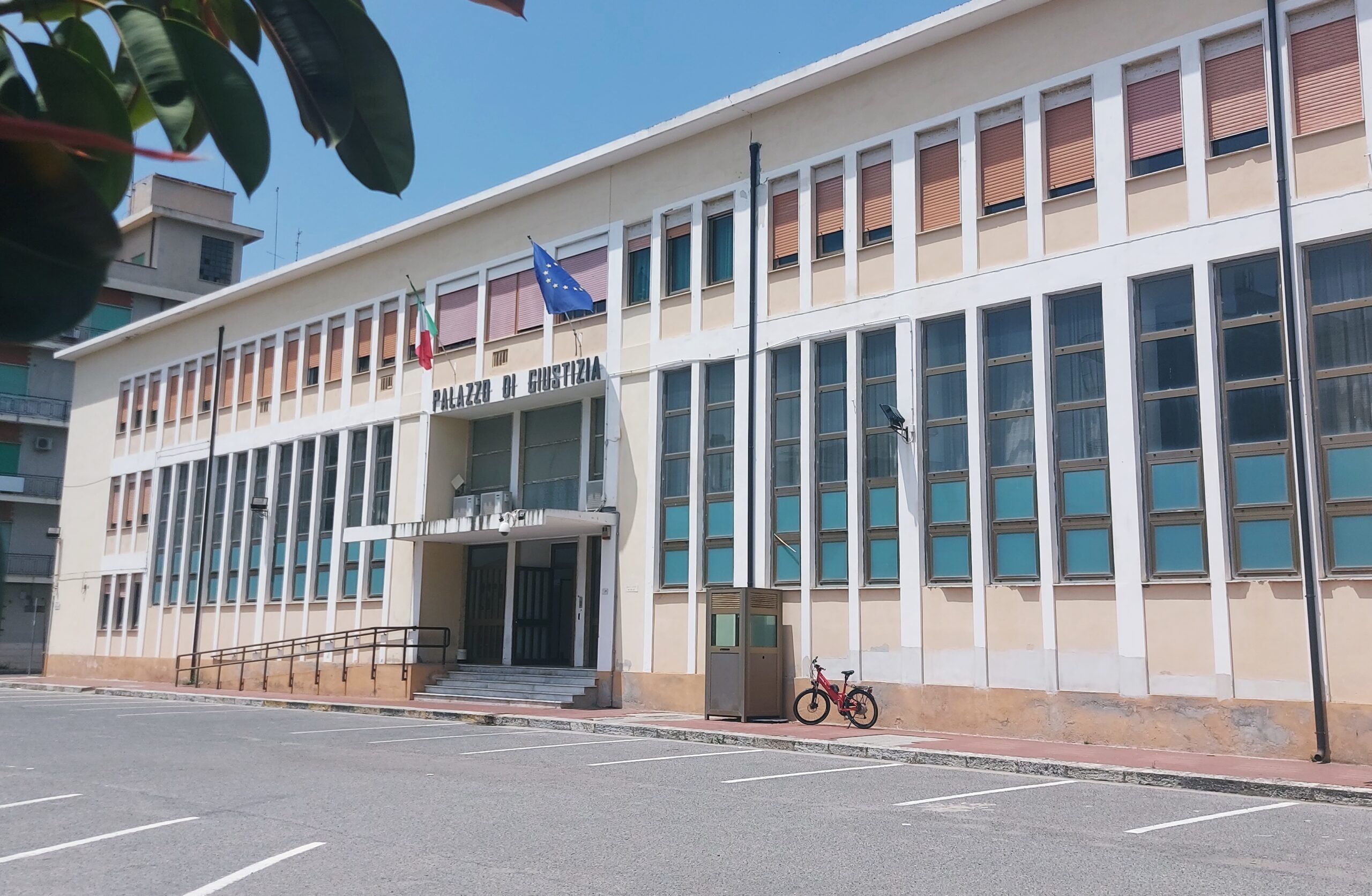 La caduta nell’ospedale di Locri e poi la morte, indagini sul decesso di un uomo