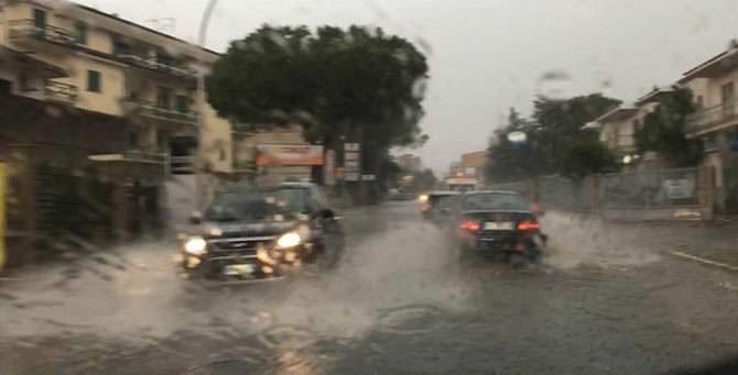 Castrovillari, bomba d'acqua manda in tilt la città – VIDEO