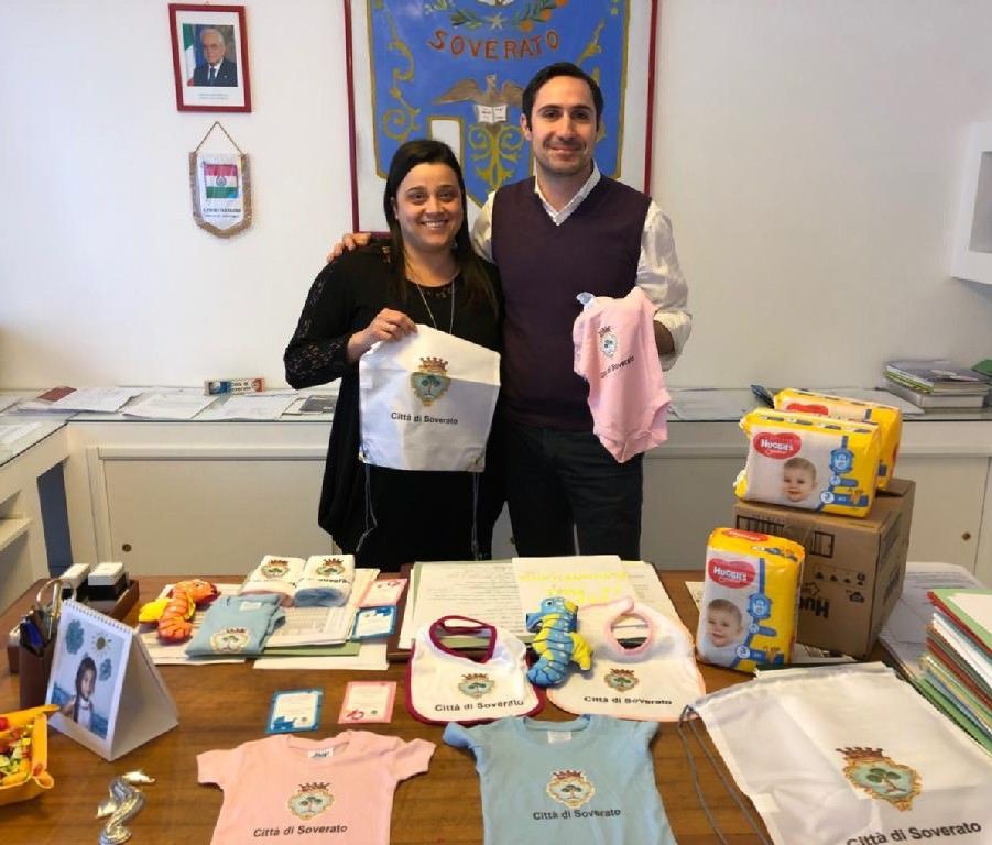 Soverato, il Comune regala un "fondo pensione" ai neonati – VIDEO