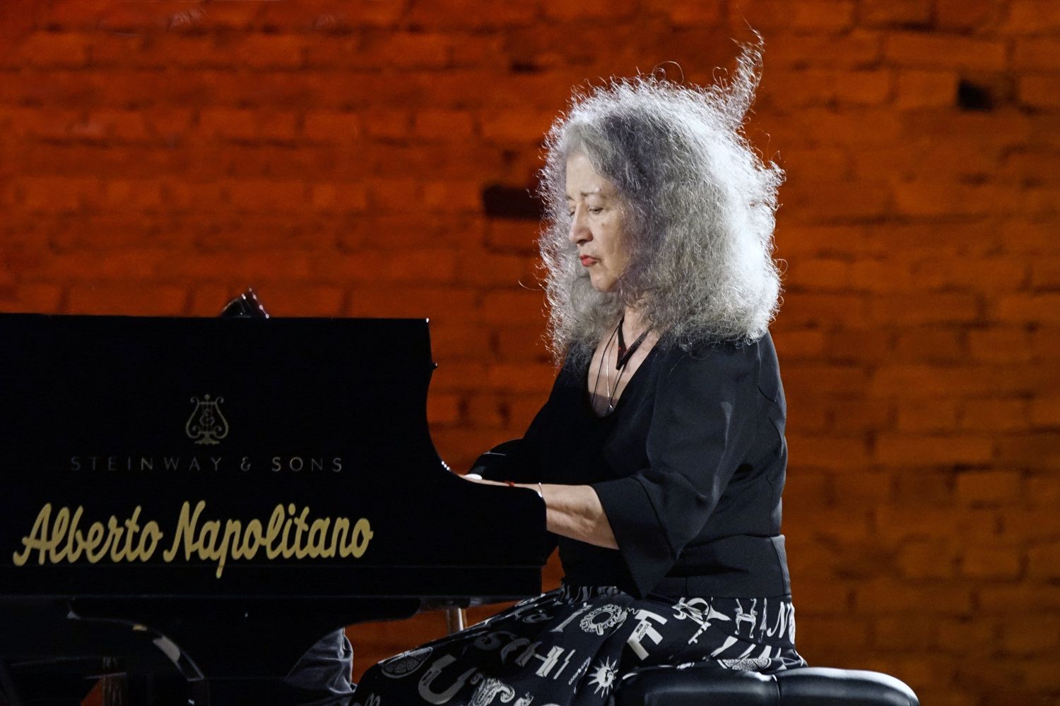 Armonie d'Arte Festival, la pianista Argerich incanta il Parco Scolacium – VIDEO