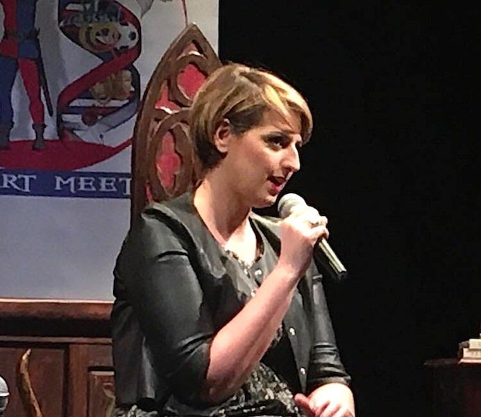 Ha detto la verità sul debito pubblico, premiata la deputata Nesci