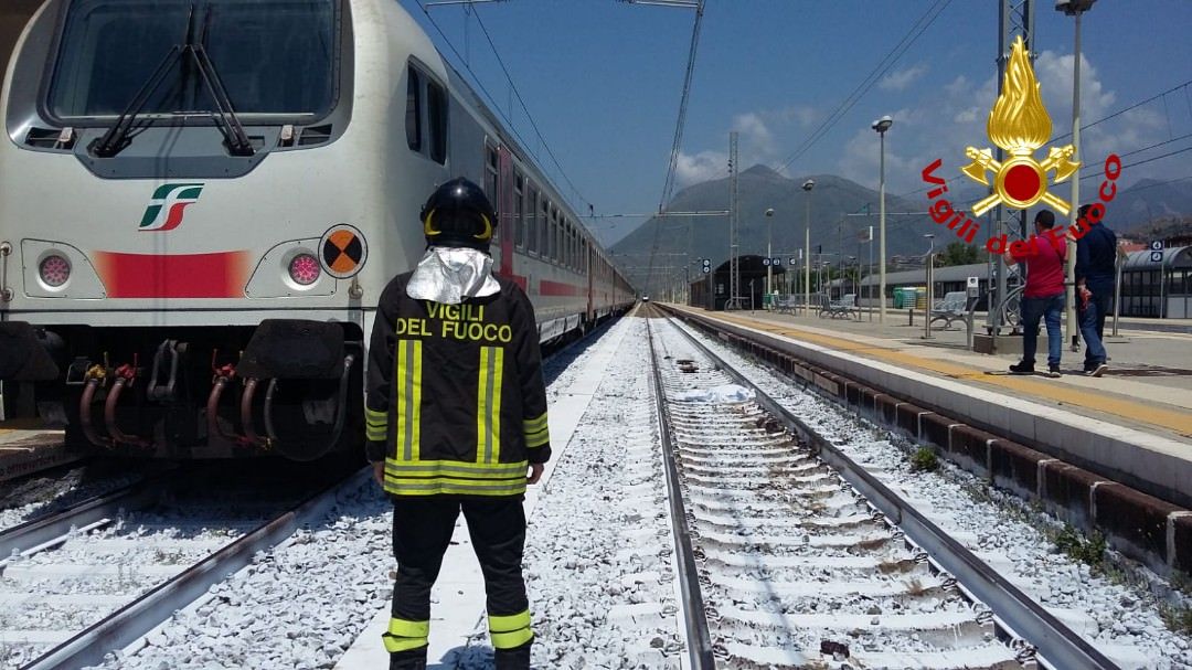 Travolto da un Frecciabianca: tragedia a Praia a Mare