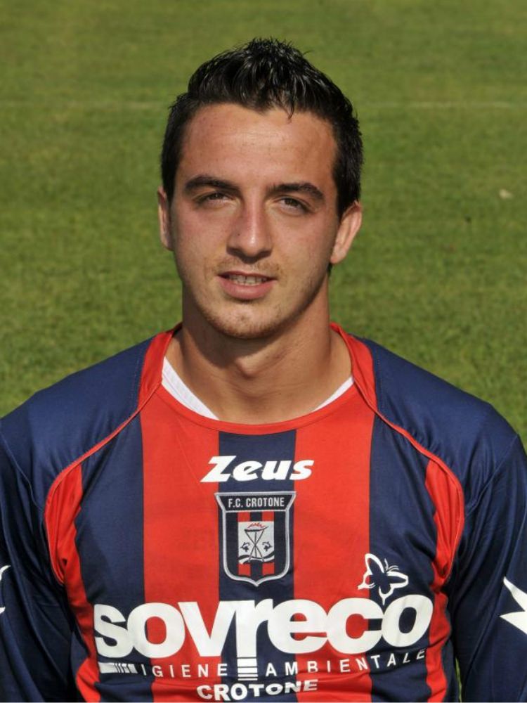 Crotone, pareggio a Cesena tra gli sbadigli