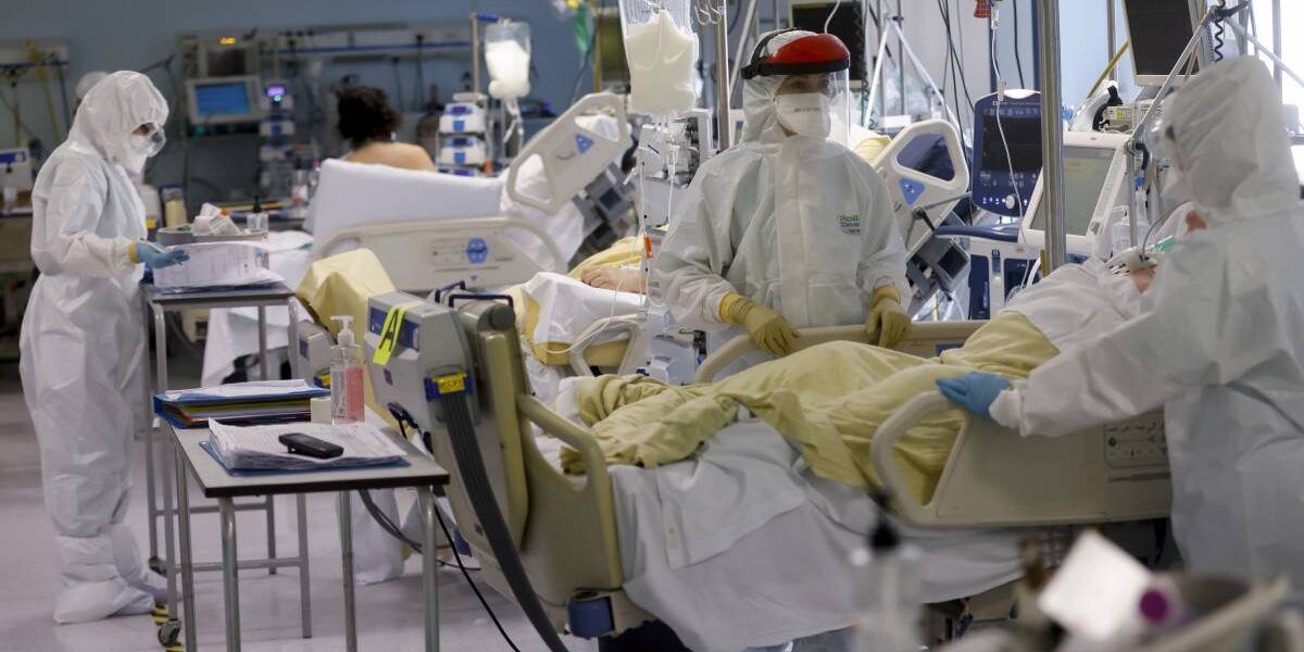 Covid, allarme Oms sull’Europa: «Temiamo altri 236mila morti fino a dicembre»