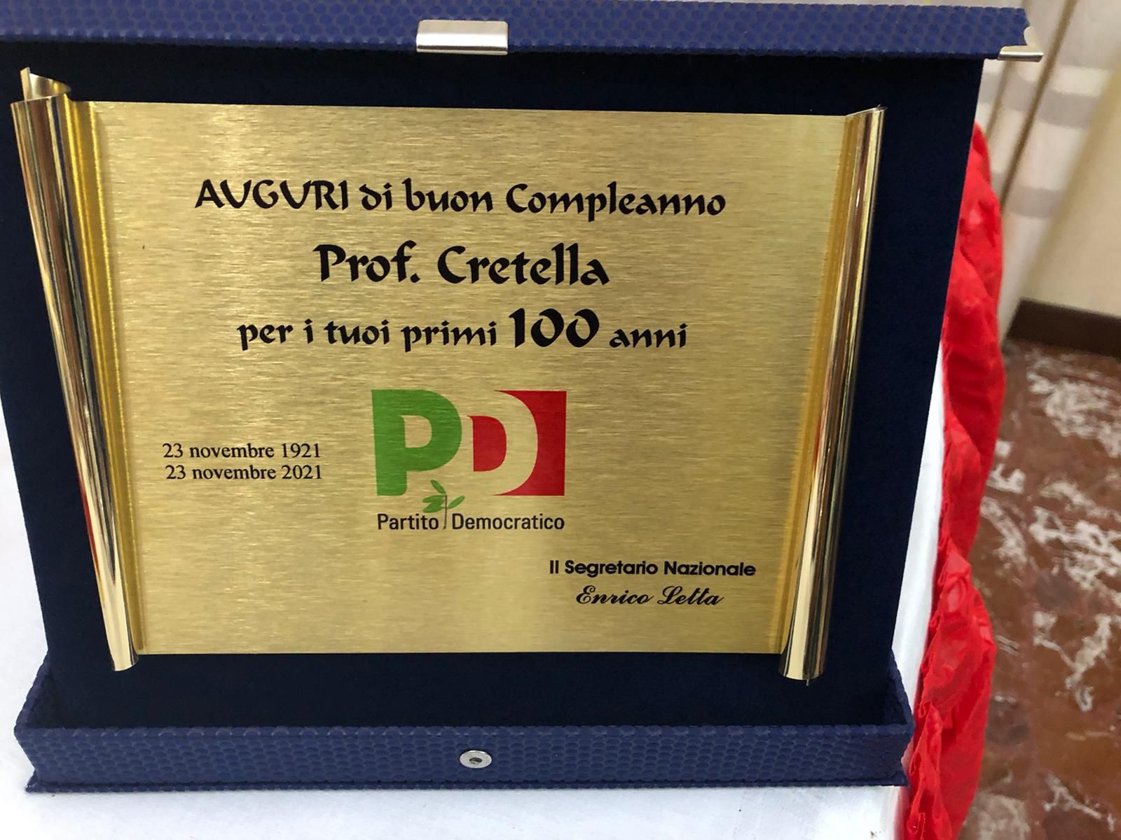 Festeggia i 100 anni il socialista cosentino Vincenzo Cretella