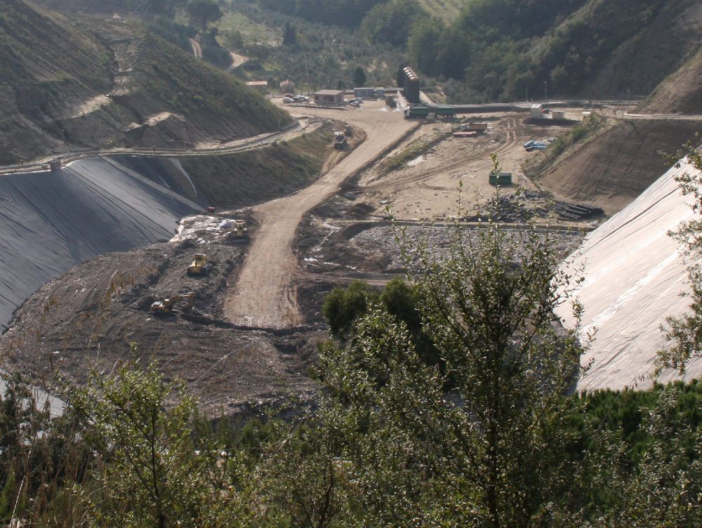 Gli ambientalisti bloccano la discarica di Pianopoli