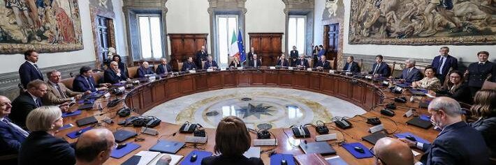 Il Cdm impugna le leggi su fibromialgia e registro tumori della Calabria