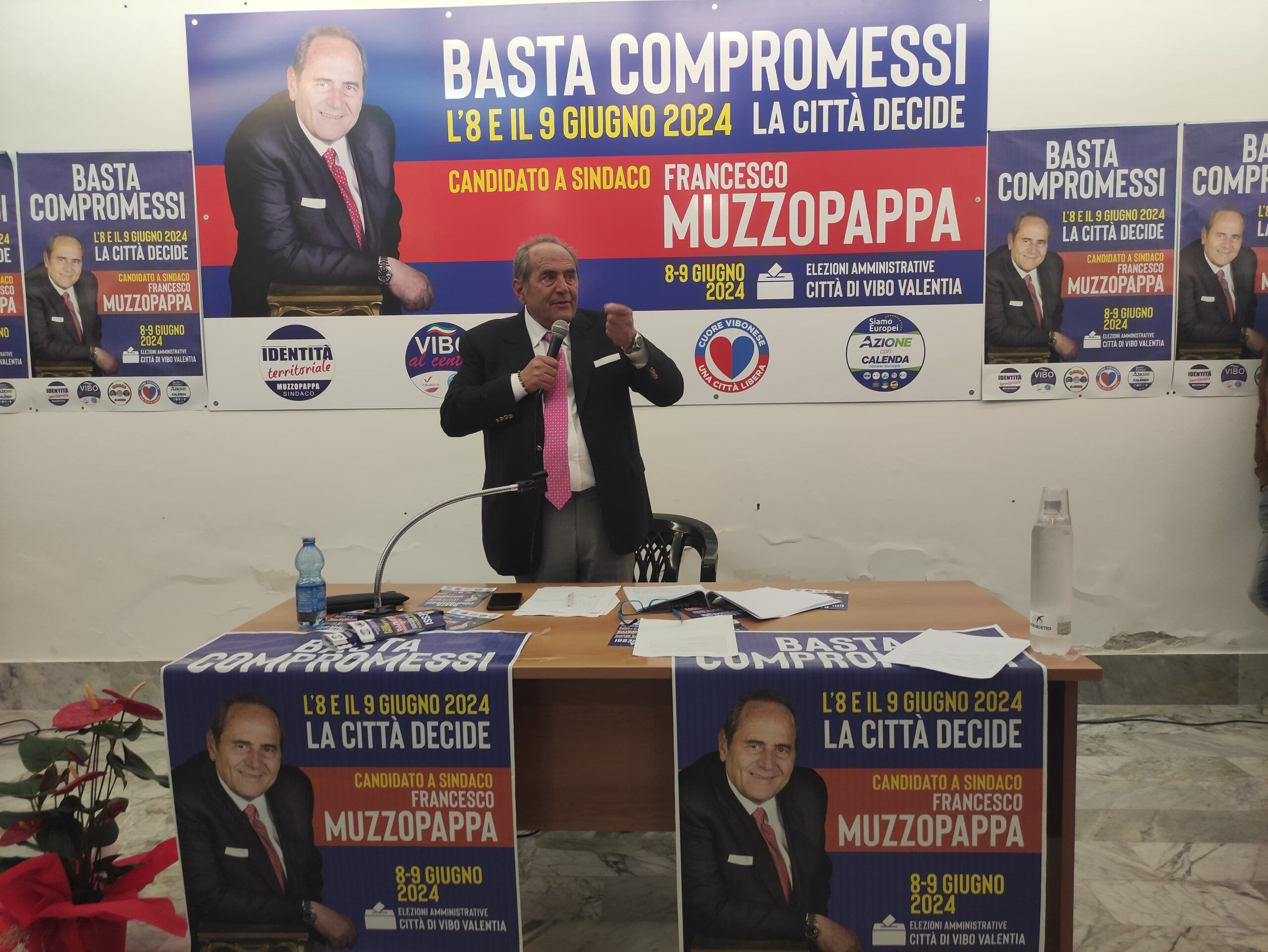 Vibo, Muzzopappa punta alla vittoria: «Noi non facciamo inciuci, la città deve rinascere» – FOTO