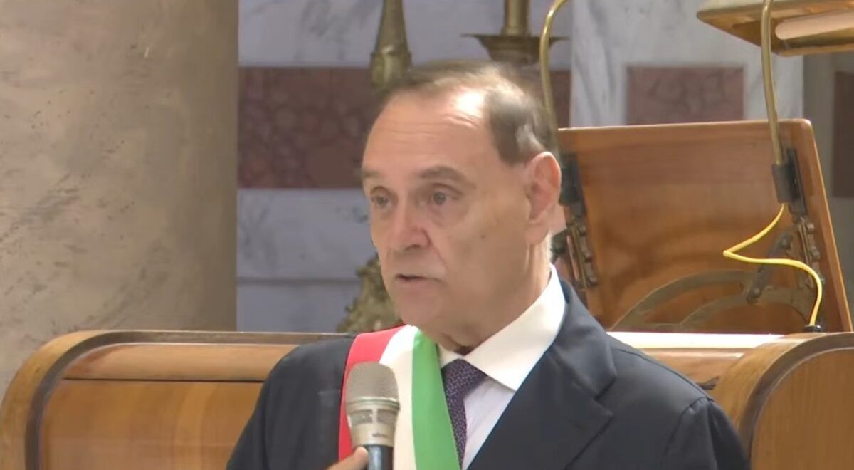 L’annuncio di Mastella: «Sono malato, spero di farcela» – VIDEO