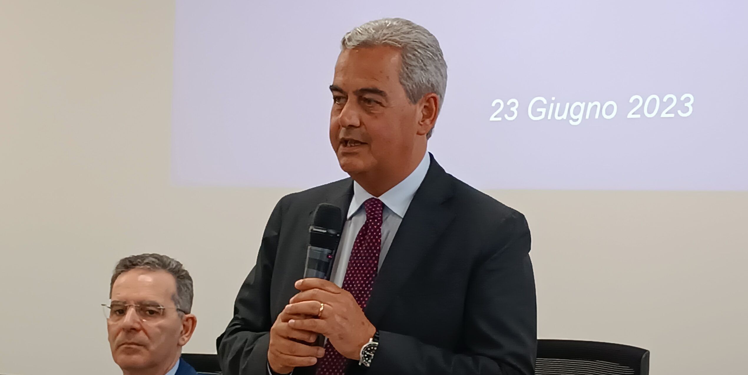 Digitale, la Regione lancia un “patto” con i Comuni: sul tavolo investimenti da oltre 800 milioni