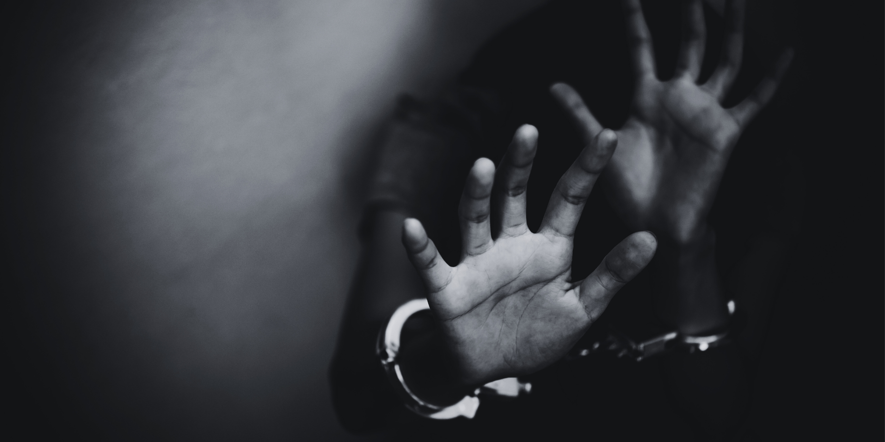 Sfruttamento della prostituzione, riduzione in schiavitù e violenza sessuale: in carcere due nigeriani