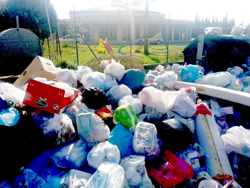 Emergenza rifiuti a Reggio, appello ai commissari