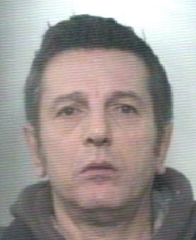 Nascondeva in casa eroina e metadone, arrestato