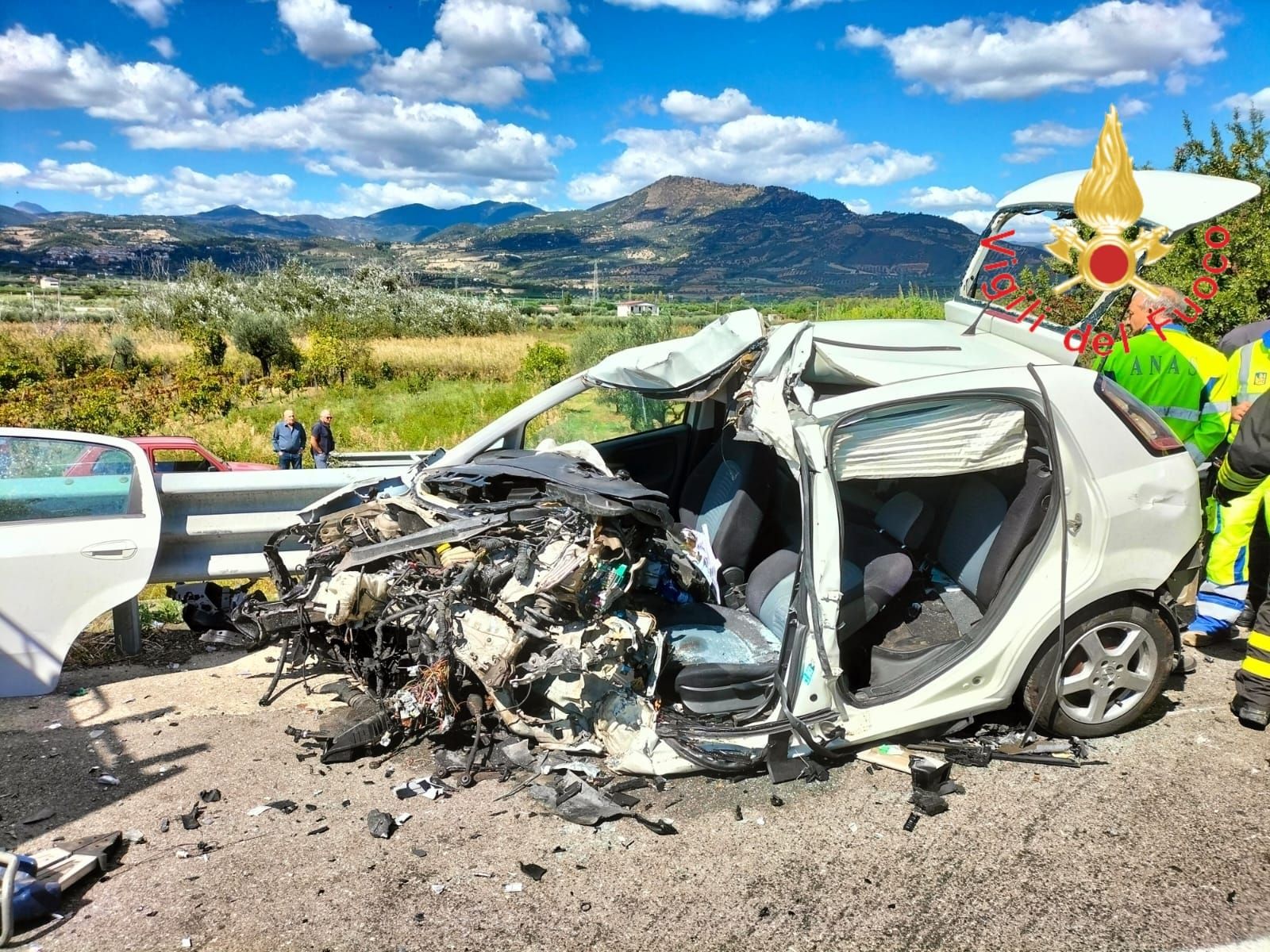 Statale 106, dramma senza fine: incidente a Villapiana, 35enne muore sul colpo – FOTO