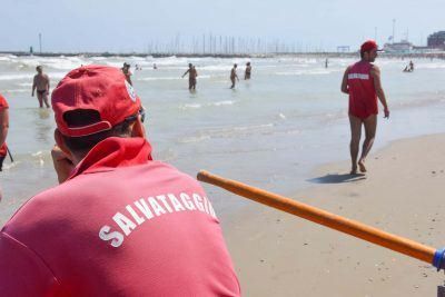 Zambrone, 3 turisti salvati dai bagnini