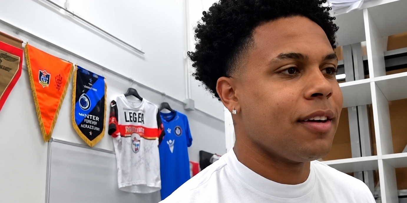 Il calciatore della Juve McKennie parla calabrese con Vagnato: «Va curcati» – VIDEO