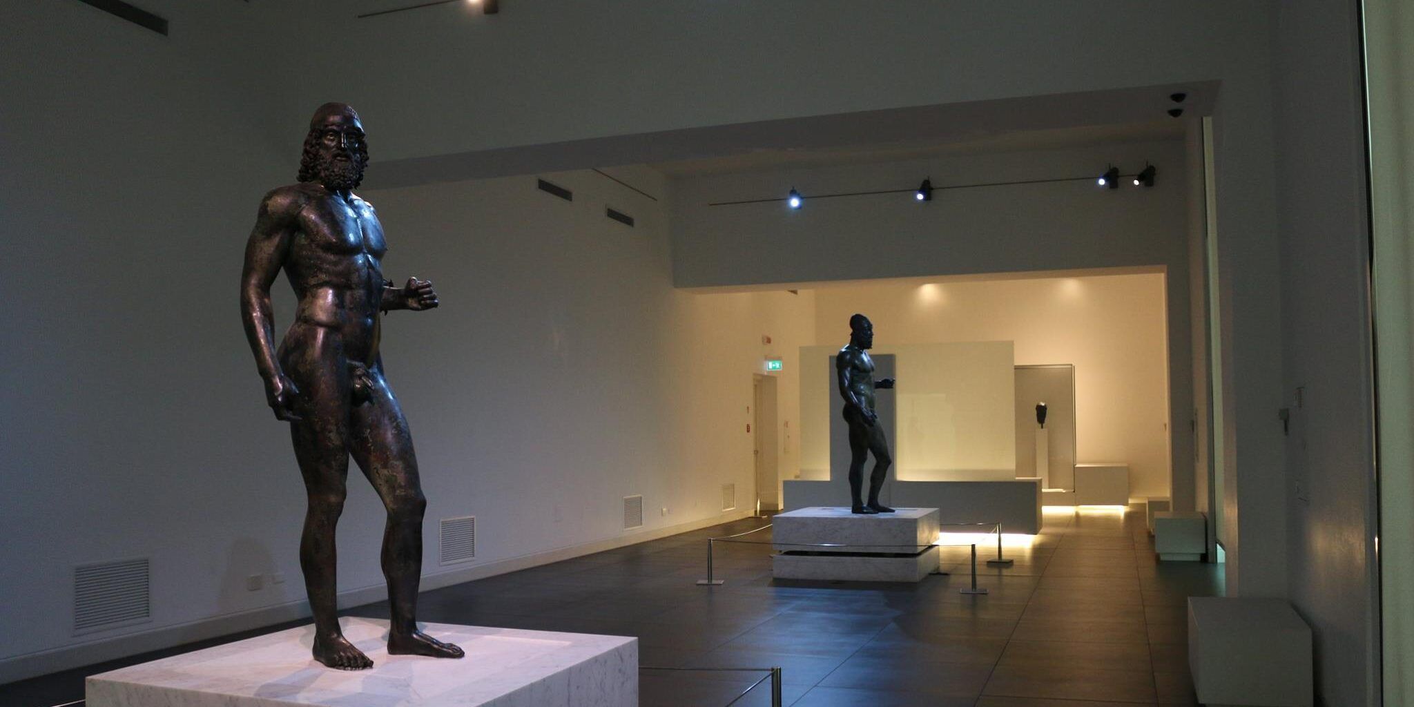 Al MArRC i Bronzi di Riace si “illuminano di meno”