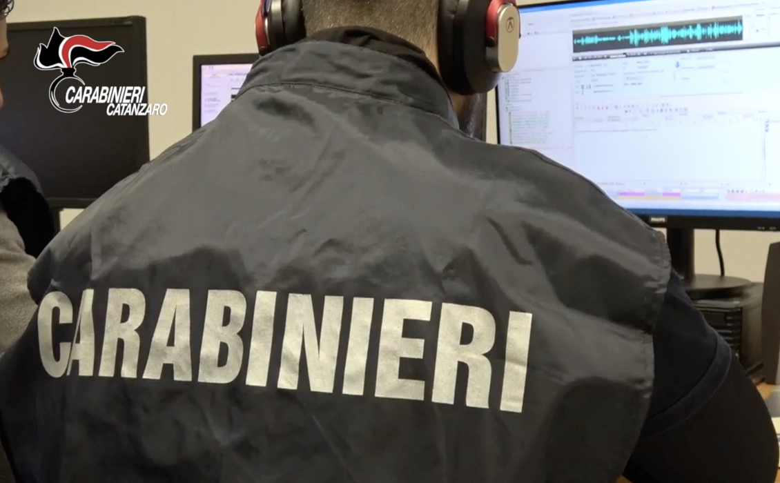 La partnership dello spaccio, da Amaroni all’isola ecologica di Girifalco. «Stasera formaggio e ricotte»