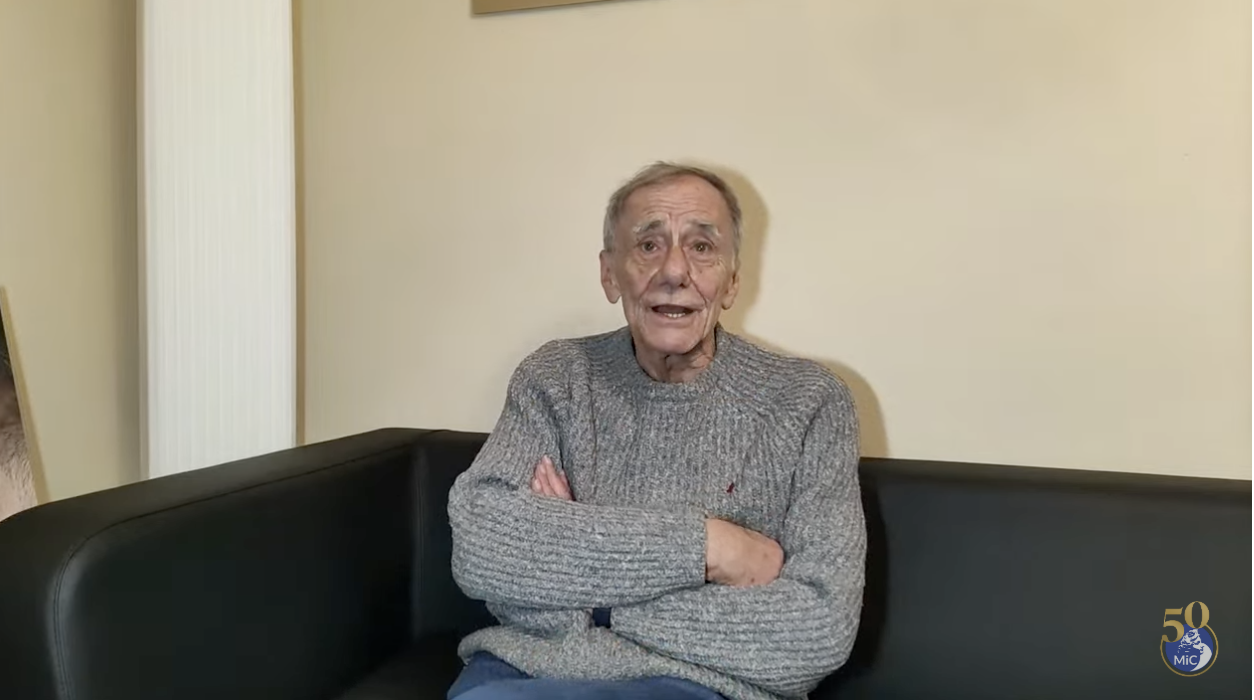 Vecchioni: «Reggio Calabria ricca di cultura e storia, cuore e sangue del Mediterraneo»