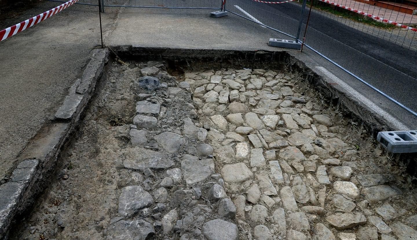 Trebisacce, iniziati i saggi della Soprintendenza sui resti della strada