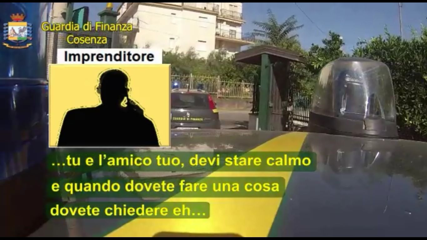 «Lascia stare quella pratica». Il diktat sui lotti in vendita a Cassano allo Ionio