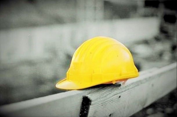 Operaio muore in un cantiere a Monasterace