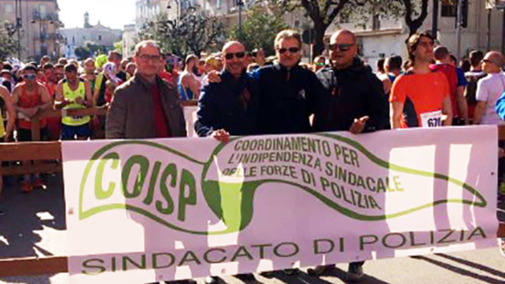 «Troppe poche risorse per la sicurezza». Poliziotti in piazza a Vibo