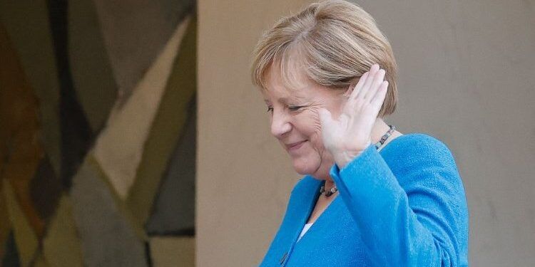 Germania, al via il voto che chiude l’era Merkel